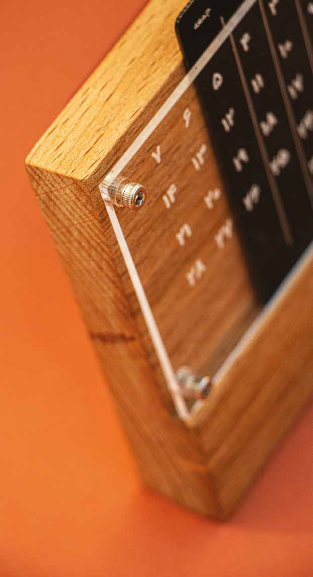 تقویم رومیزی چوبی - کد RA-764-303